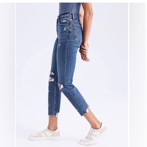 Abercrombie & Fitch Curve Love High Rise Mom Jeans Size 28/6R